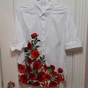 🛍 NWOT floral blouse